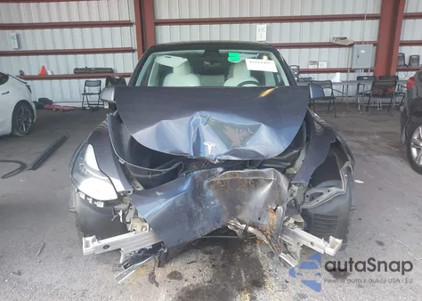 2021 Tesla Model Y Long Range Dual Motor All-Wheel Drive из США, поврежденный, VIN 5YJYGDEEXMF301828